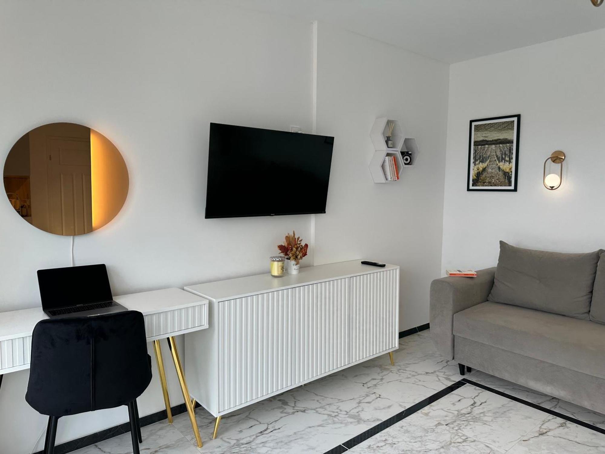 Moveen! Wynajem Apartamentow We Wroclawiu! 10 Minut Od Centrum Dış mekan fotoğraf